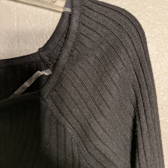 Wild Fable Black  Ribbed Long Sleeve Blouse Size Medium Pre-owned - Picture 6 of 7